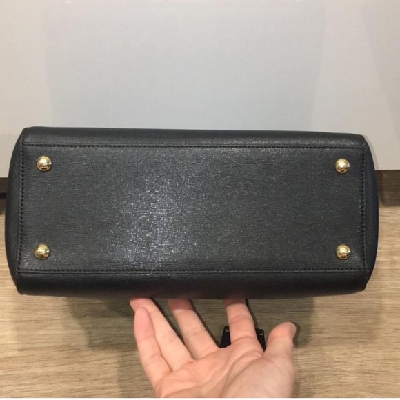 Fendi ‘Petite 2jours’ Handbag - Picture 3 of 8